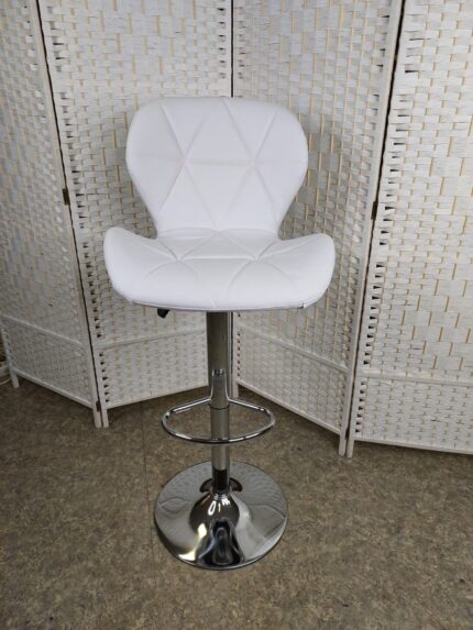 Барный стул клиента РАКУШКА (белый крем). Экокожа.