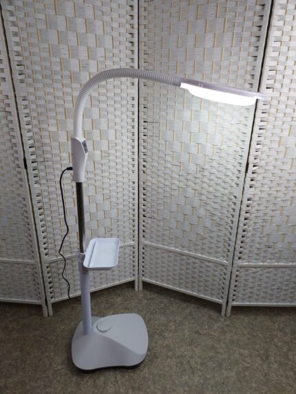 Лампа лупа сенсорная с USB-портом, с диммером, с колесами