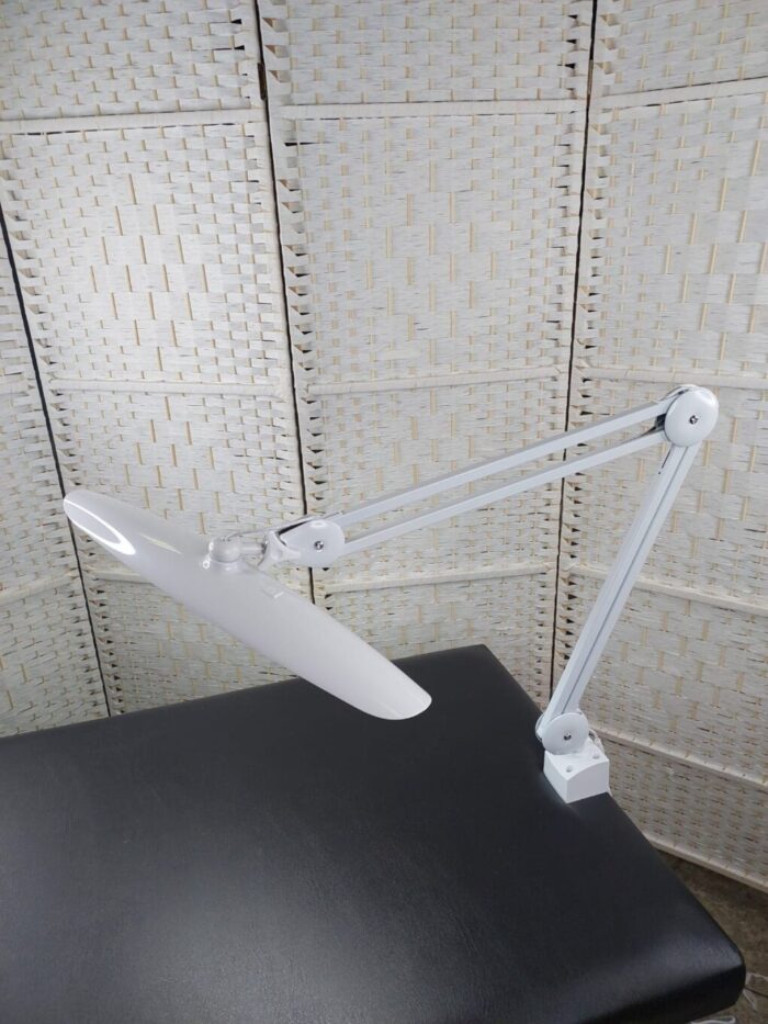Лампа бестеневая INTBRIGHT аналог "Миллениум" (модель 9501)
